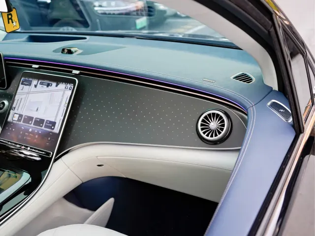 Mercedes-Benz EQE SUV — Фото автомобиля 18