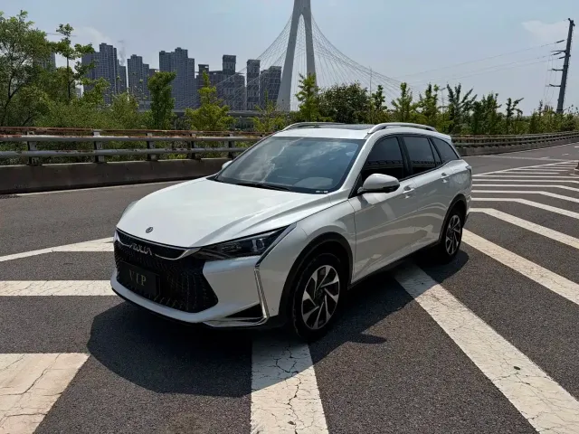 Фотография автомобиля — Dongfeng Yixuan GS