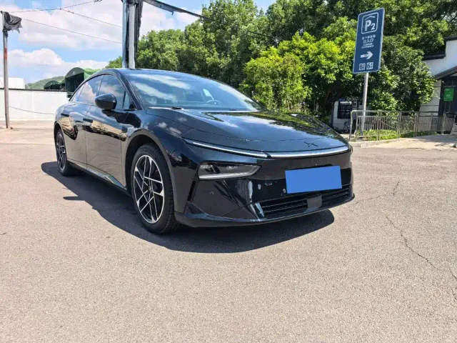 Xpeng P7+ — Фото автомобиля 2