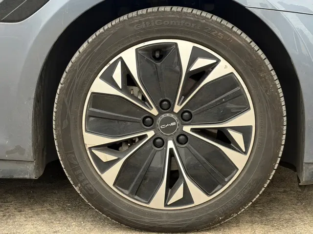BYD Seal 2022 550km Standard Range RWD Premium — Фото автомобиля 11