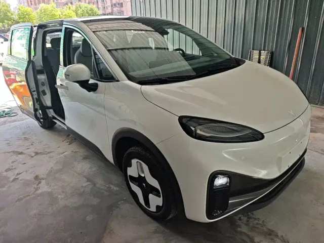 Arcfox Kaola S — Фото автомобиля 3