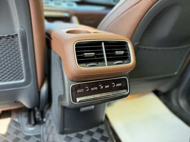 Mercedes-Benz GLE-Class — Фото автомобиля 11
