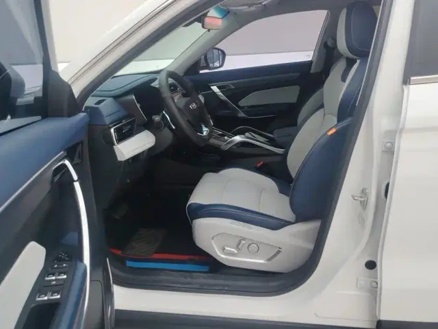Geely Boyue — Фото автомобиля 9