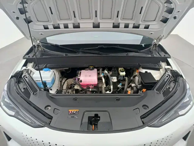 Geely Galaxy E5 — Фото автомобиля 11