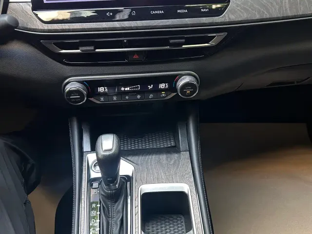 Nissan Teana — Фото автомобиля 10