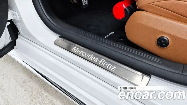 Mercedes-Benz E-Class — Фото автомобиля 17