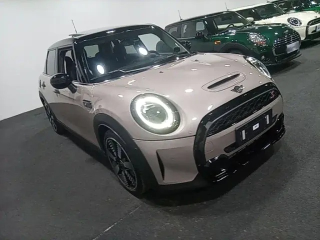 MINI Hatch — Фото автомобиля 3