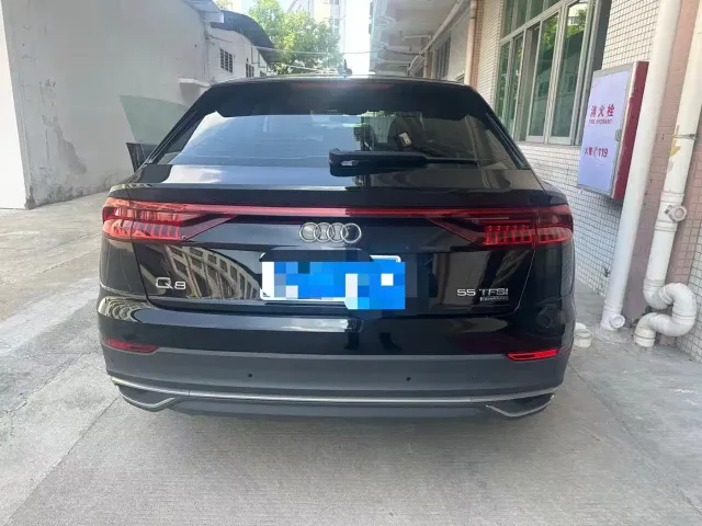 Audi Q8 — Фото автомобиля 8