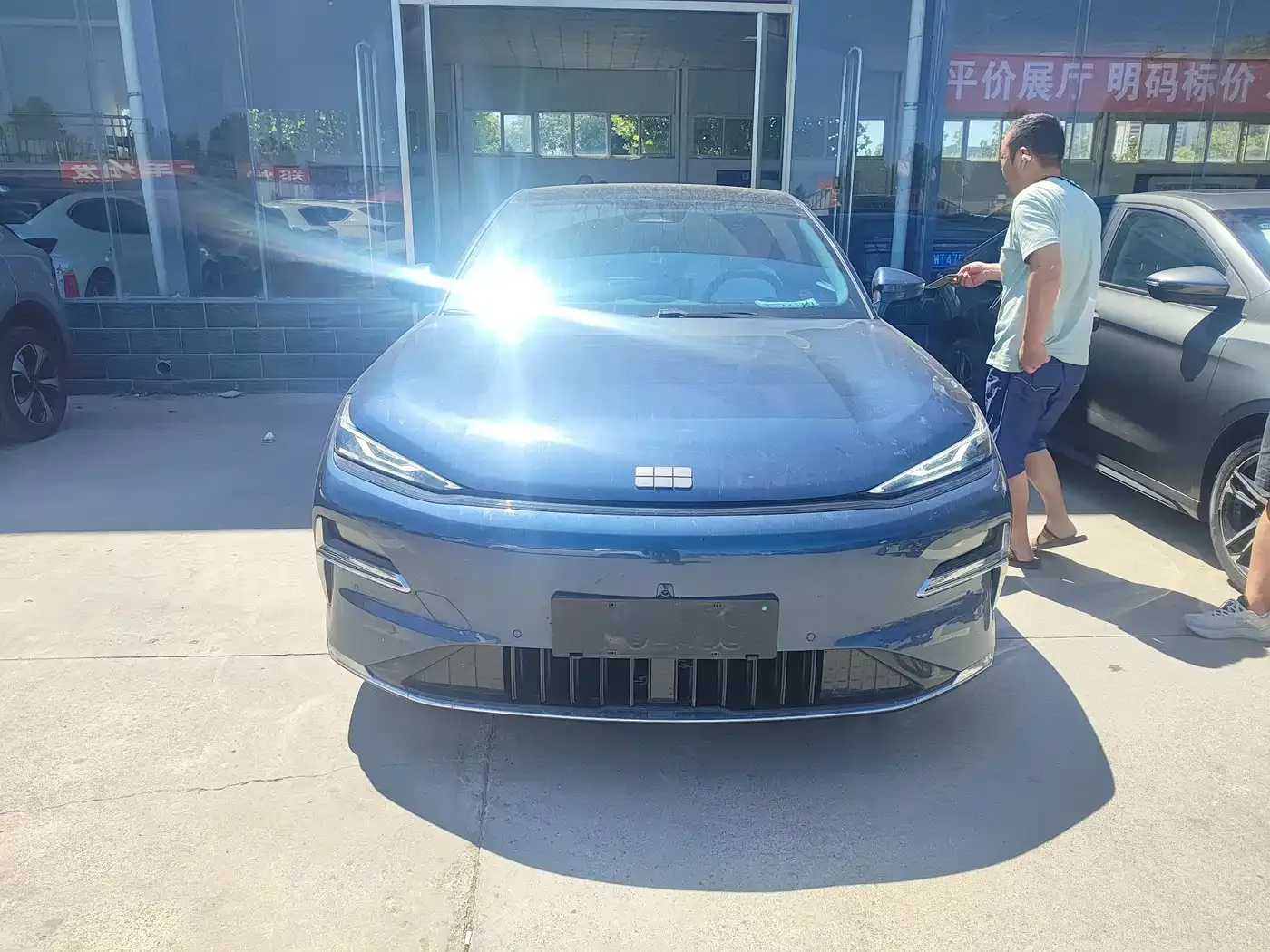Фотография автомобиля — Geely Galaxy Xingyao 8