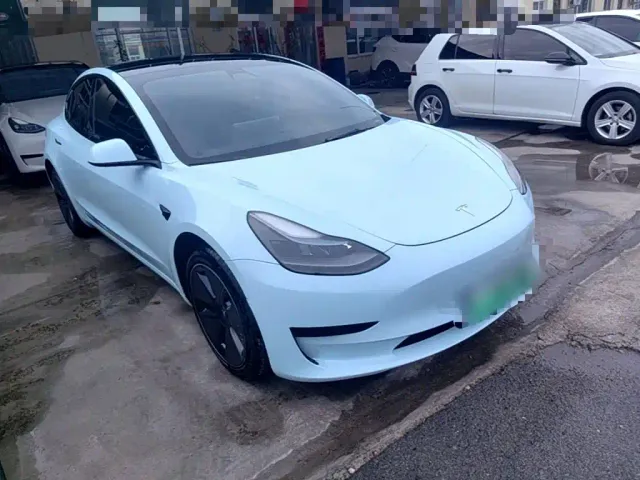Tesla Model 3 — Фото автомобиля 3