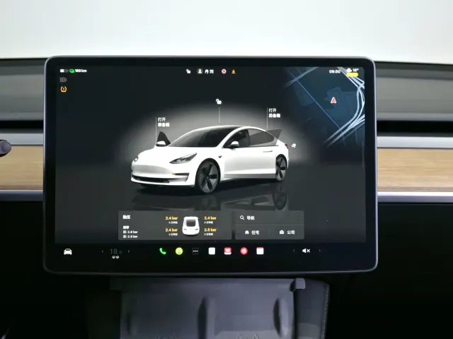 Tesla Model 3 — Фото автомобиля 14