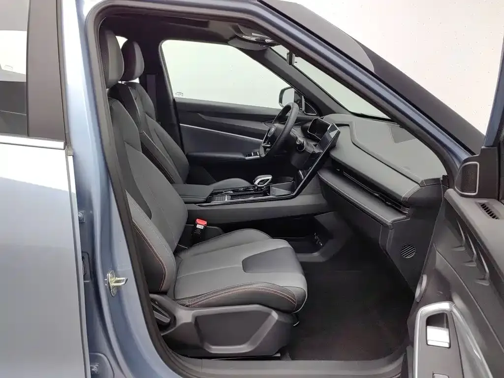 Geely Boyue 2023 Model Boyue COOL 1.5TD Smart+ — Фото автомобиля 23