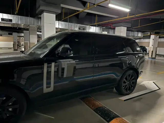 Land Rover Range Rover — Фото автомобиля 4
