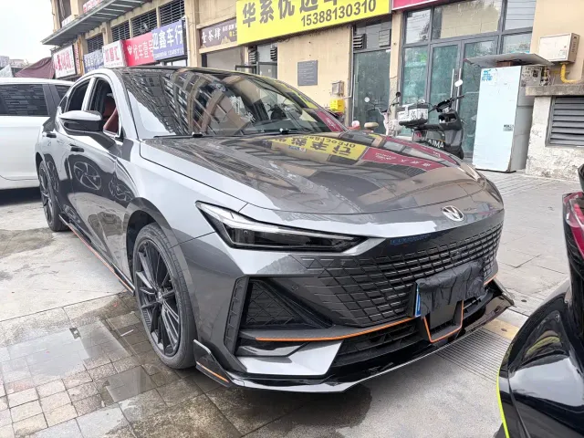 Changan UNI-V — Фото автомобиля 2