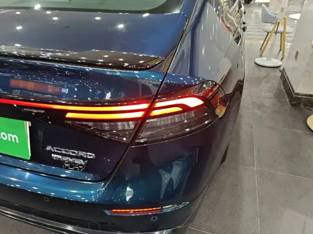 Honda Accord — Фото автомобиля 7