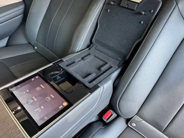 Land Rover Range Rover — Фото автомобиля 26