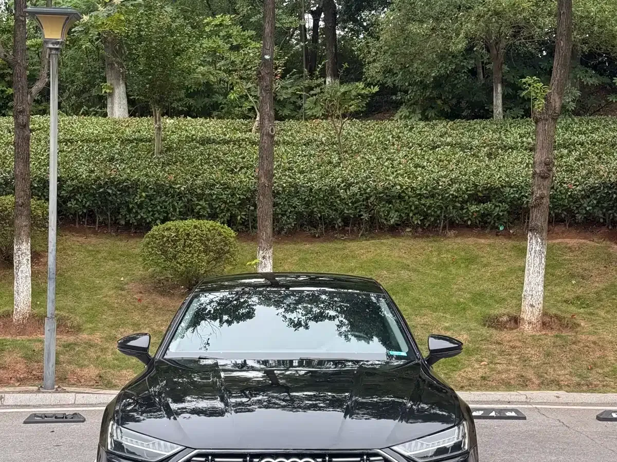 Audi Audi A7L 2024 45TFSI S-line Dream Edition Crystal Package — Фото автомобиля 3