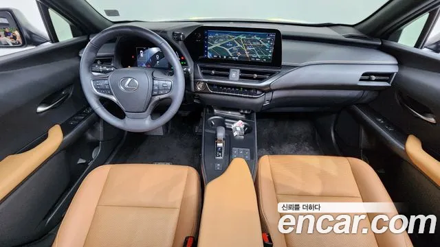 Lexus UX — Фото автомобиля 7