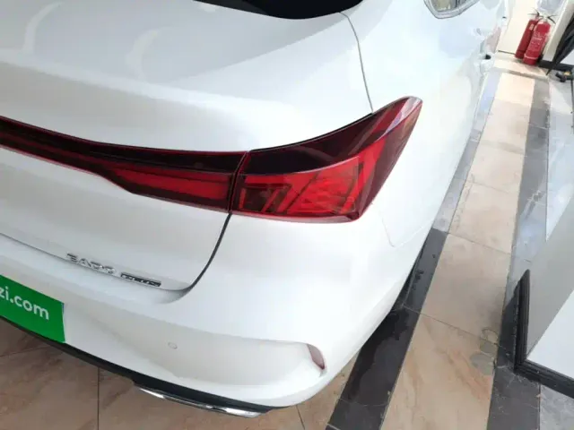 Changan Eado — Фото автомобиля 7