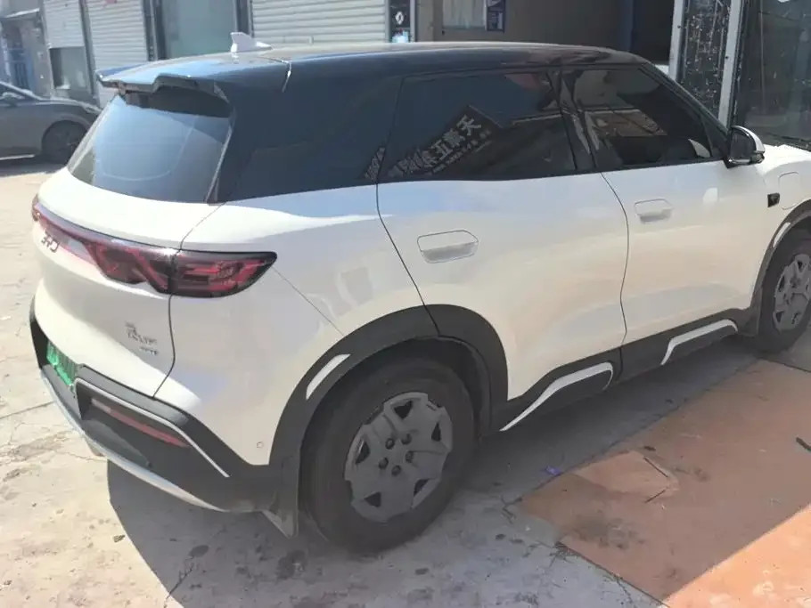 BYD Yuan UP 2025 Smart Drive Edition 401KM Vitality Version — Фото автомобиля 3