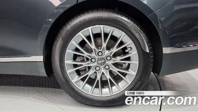 Genesis G80 RG3 — Фото автомобиля 6