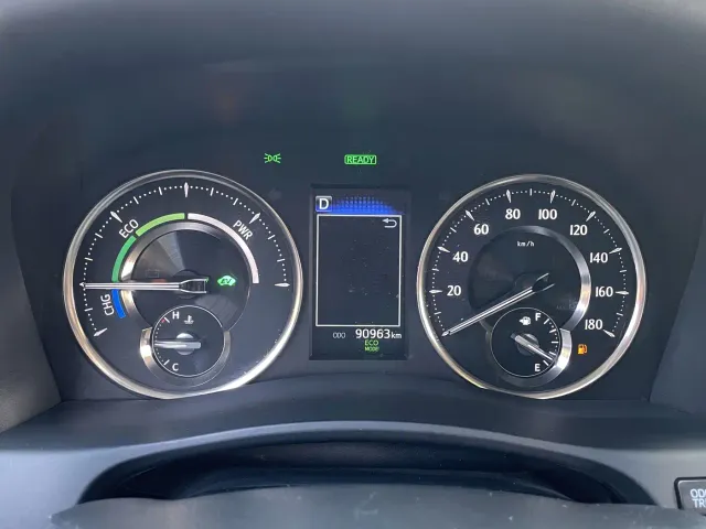 Toyota Vellfire — Фото автомобиля 12