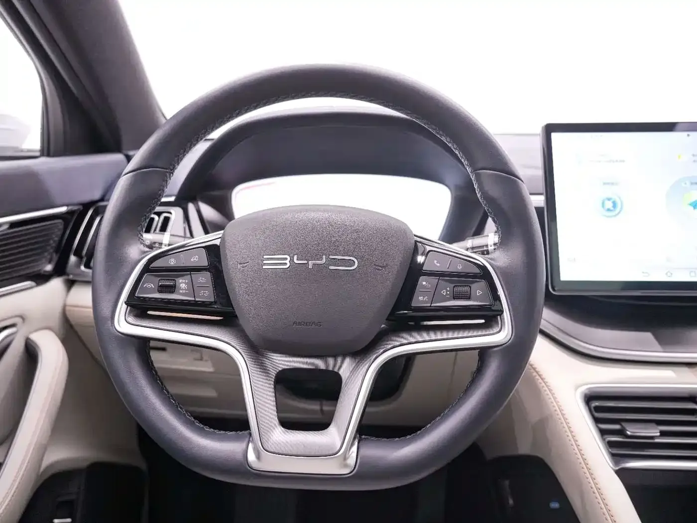BYD Song PLUS PHEV 2023 Champion Edition DM-i 110KM Flagship PLUS — Фото автомобиля 17