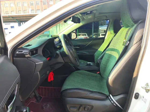 Toyota Harrier — Фото автомобиля 8
