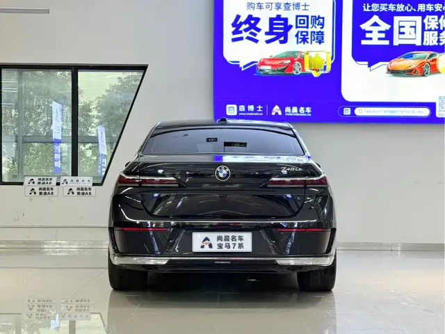 BMW 7 Series — Фото автомобиля 16