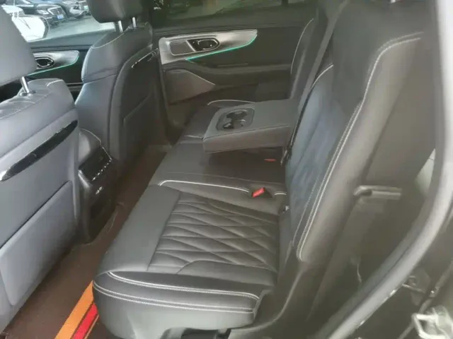 GAC Trumpchi GS8 — Фото автомобиля 16