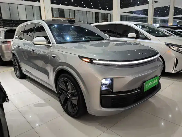 Li Auto L9 — Фото автомобиля 3