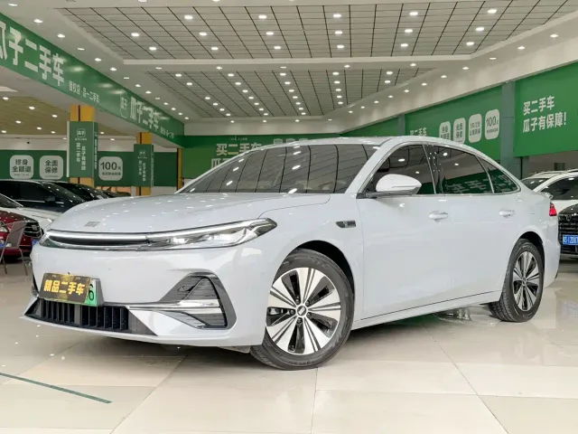 Фотография автомобиля — Geely Galaxy A7