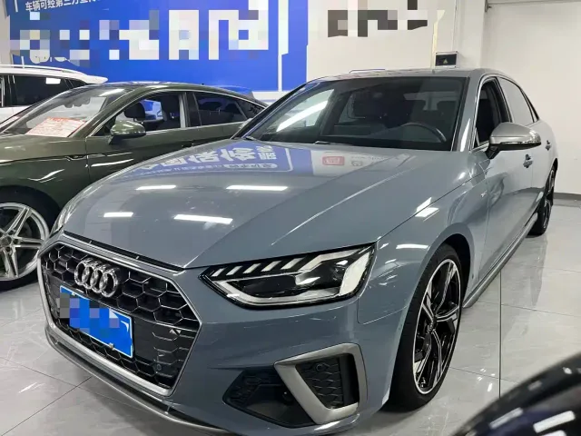 Фотография автомобиля — Audi A4L