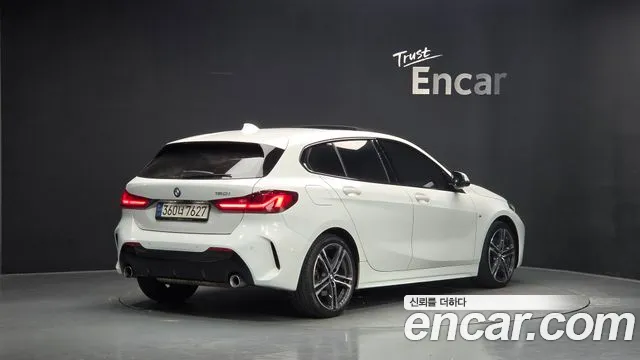 BMW 1 Series F40 — Фото автомобиля 2