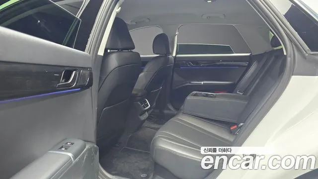 Hyundai Grandeur GN7 — Фото автомобиля 18