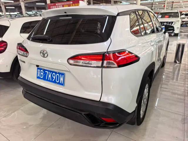 Toyota Frontlander — Фото автомобиля 6