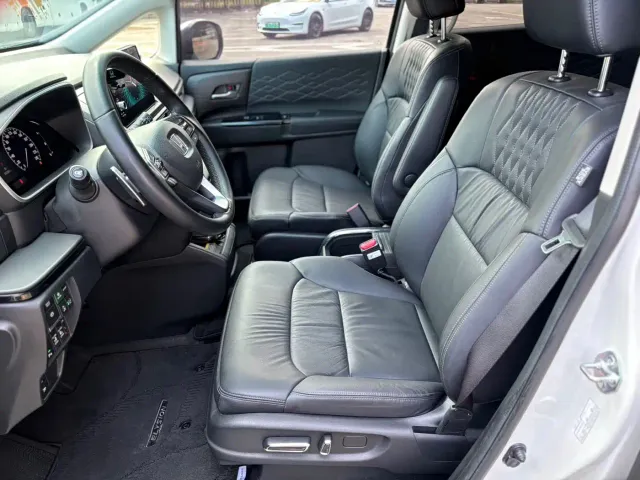 Honda Elysion — Фото автомобиля 10