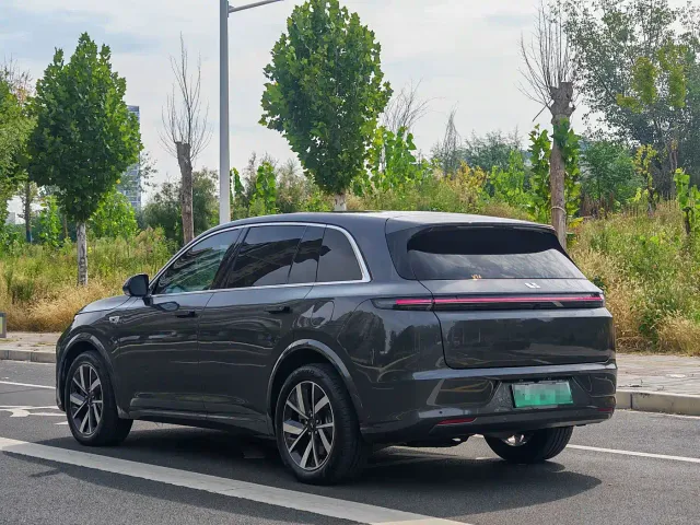 Li Auto L7 — Фото автомобиля 5