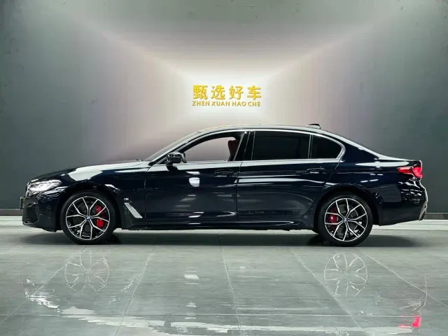 BMW 5 Series — Фото автомобиля 3
