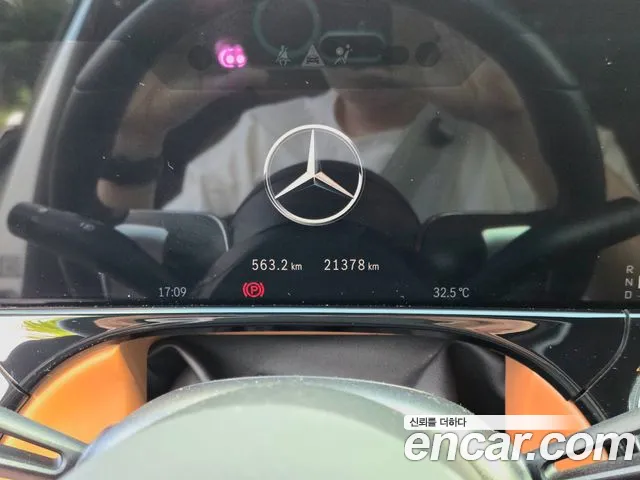 Mercedes-Benz E-Class — Фото автомобиля 8