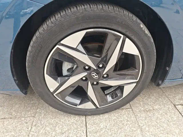 Hyundai Elantra — Фото автомобиля 22
