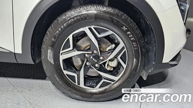 Kia Sportage Sportage 5-е поколение Бензин 1.6 Turbo 4WD — Фото автомобиля 5
