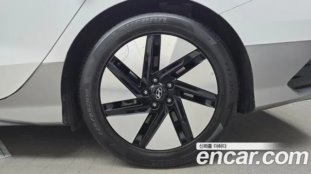 Hyundai Ioniq 6 — Фото автомобиля 6