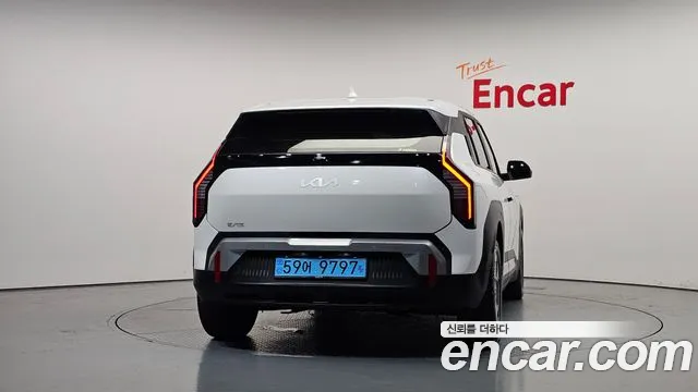 Kia EV3 — Фото автомобиля 4
