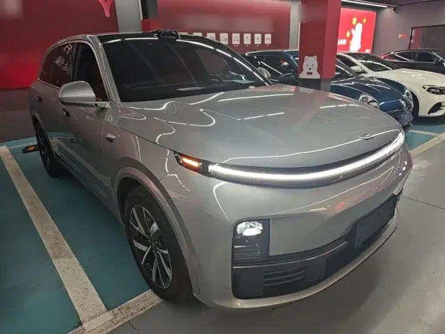 Li Auto L7 — Фото автомобиля 3