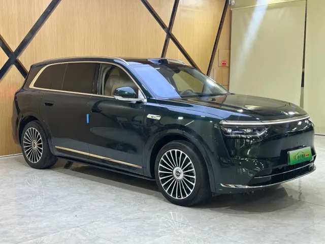 Aito M8 — Фото автомобиля 3