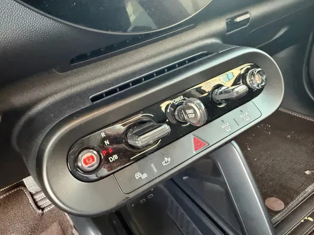 MINI New Energy (Imported) — Фото автомобиля 5
