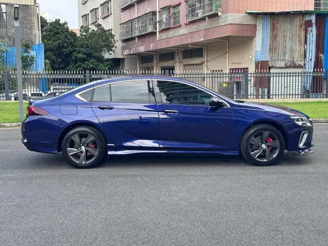 Buick Regal — Фото автомобиля 13