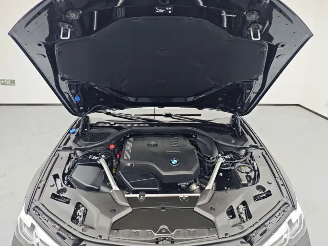 BMW 5 Series — Фото автомобиля 8
