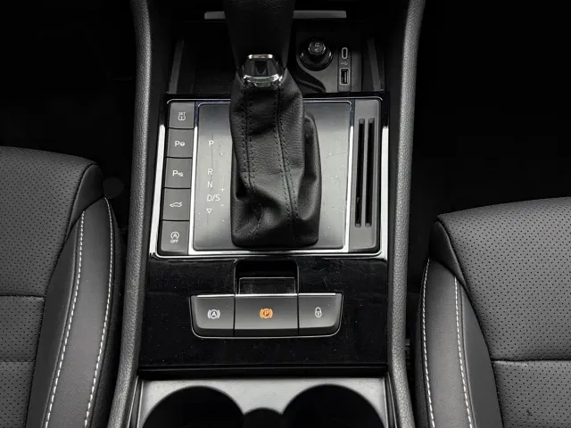 Skoda Superb — Фото автомобиля 14